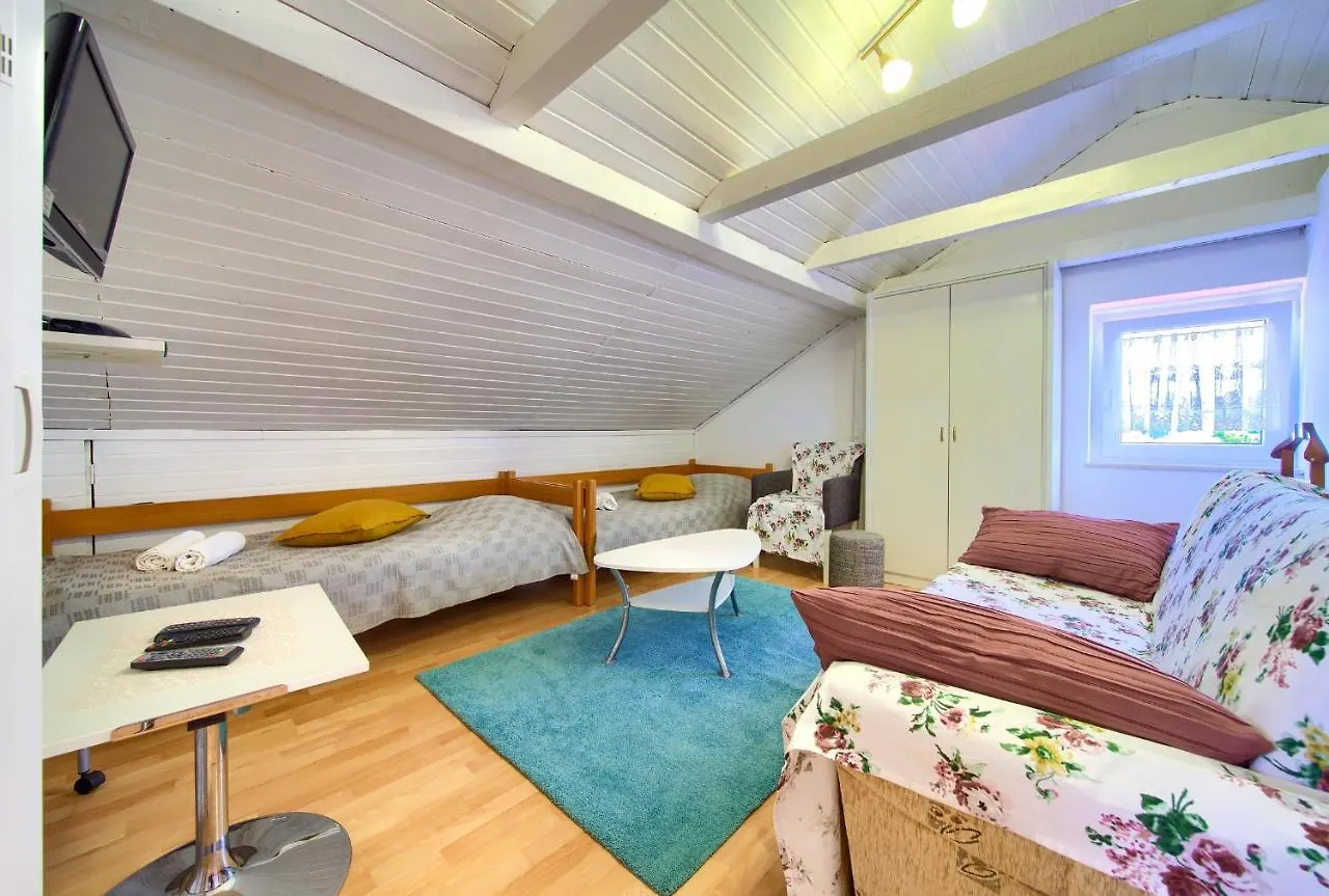 Stella Apartmani Malinska Samoborska 9